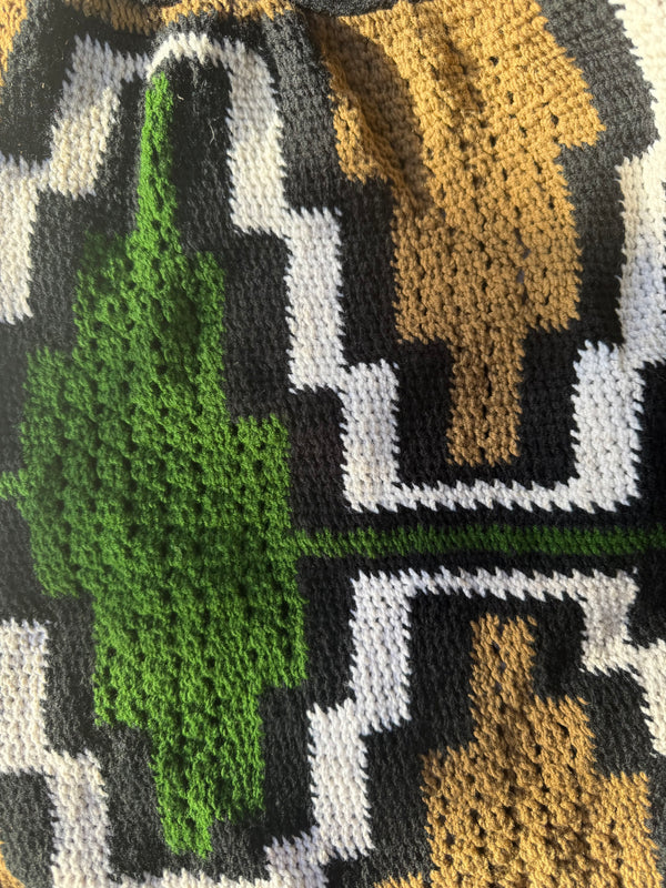 Bilum Wool Weave - Forest Green, Sandy Brown, Black and White Medium